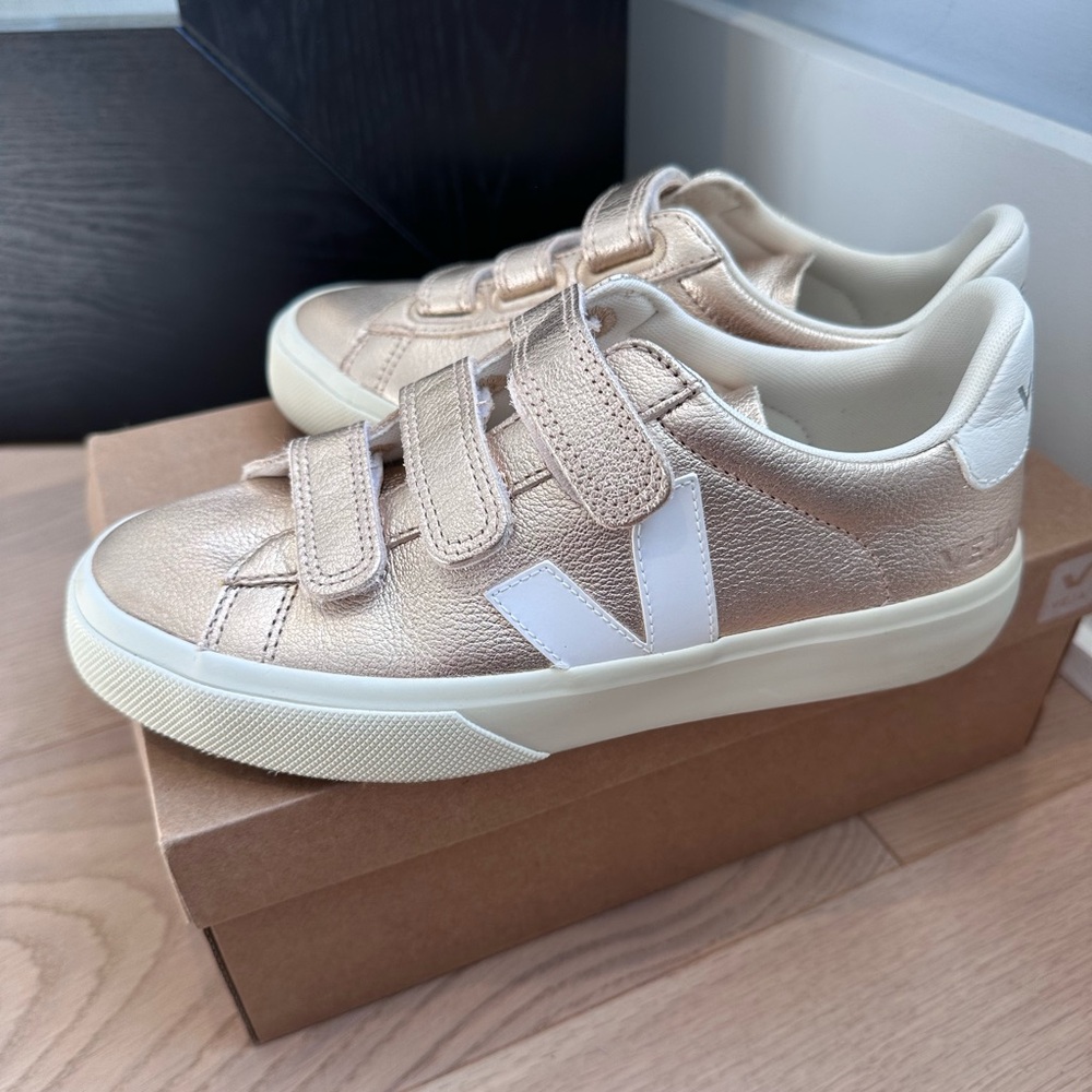 Veja ChromeFree Recife Sneakers